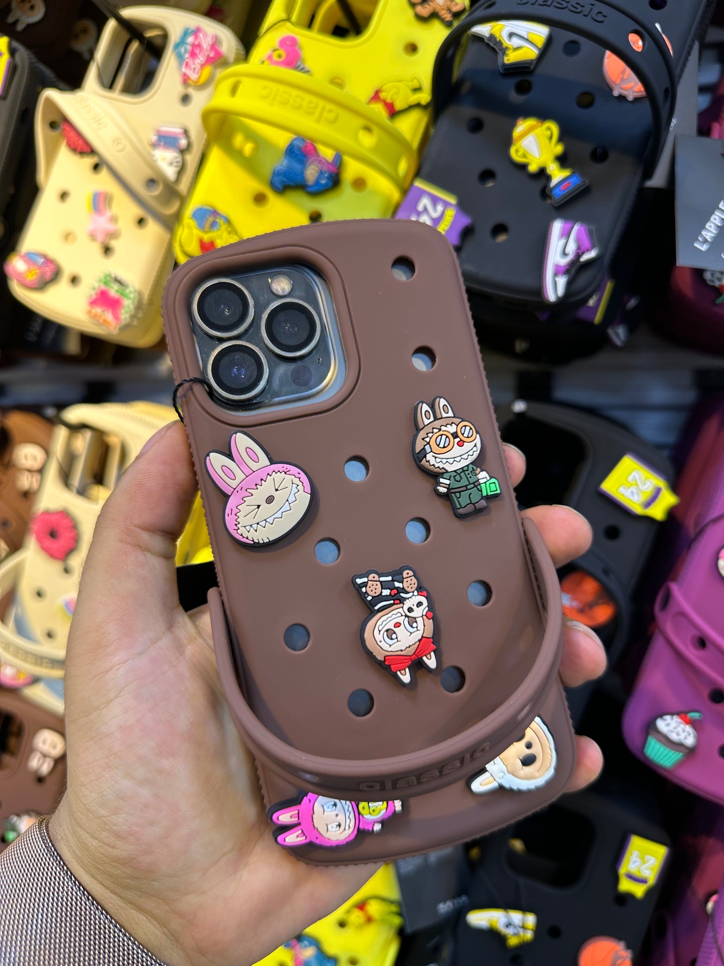 CASE CROCS