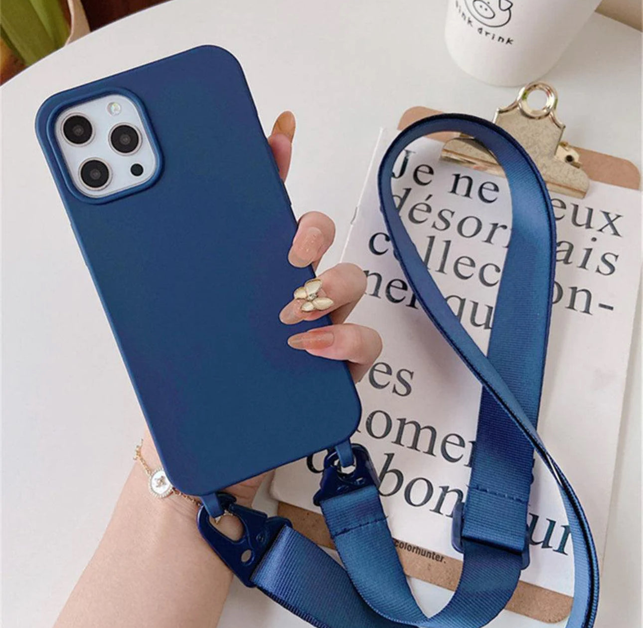 Silicone avec cordon
