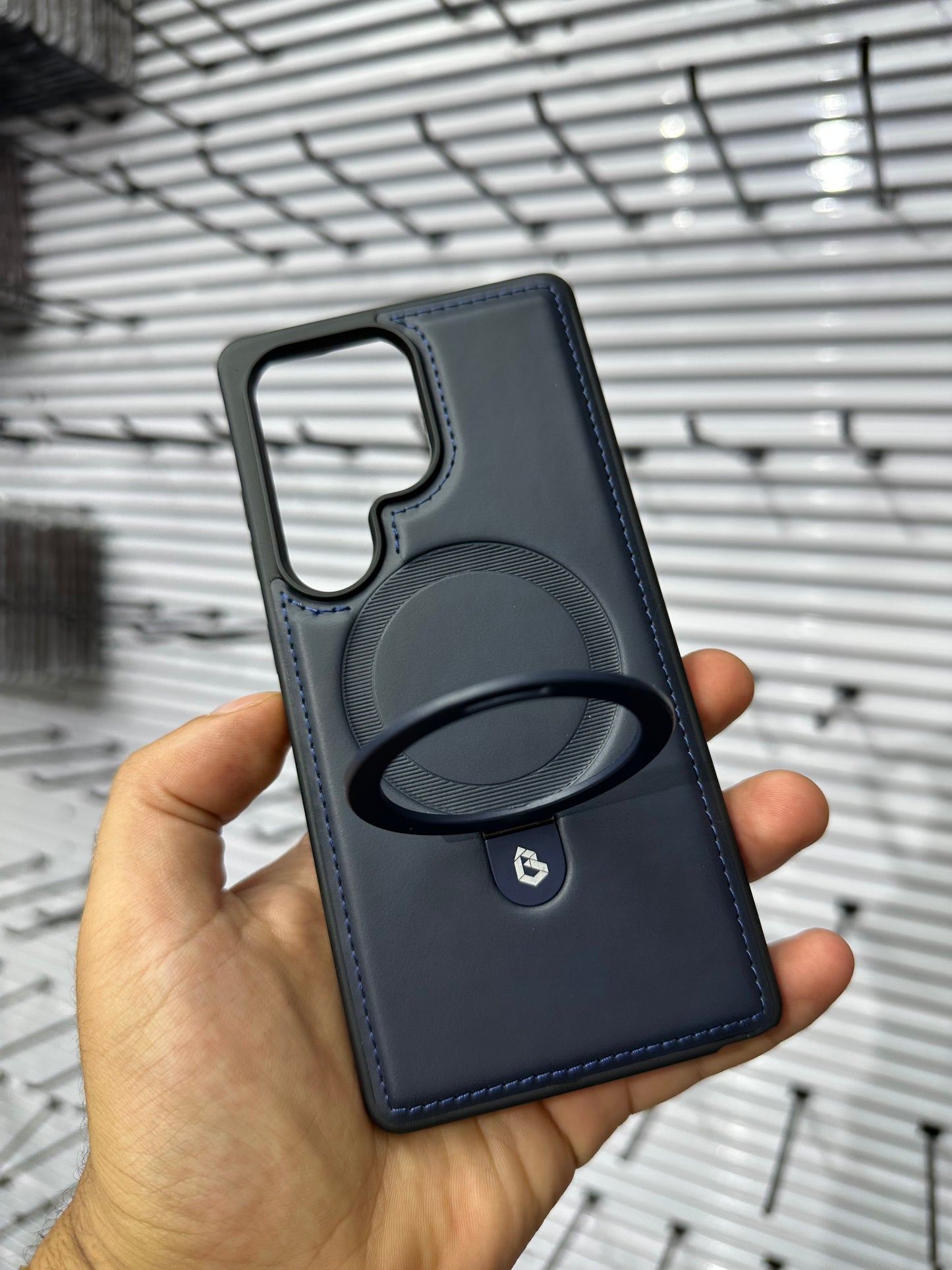 📱 Coque iPhone cuir MagSafe avec support anneau 360°