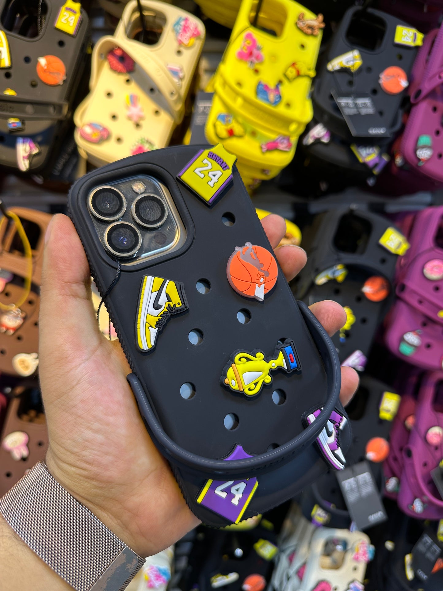 CASE CROCS