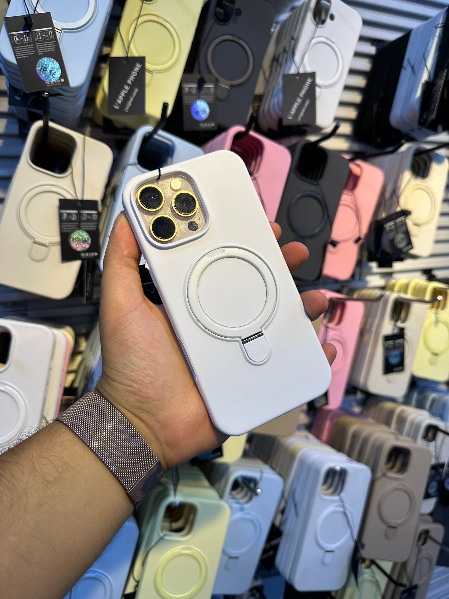 Silicone MagSafe support