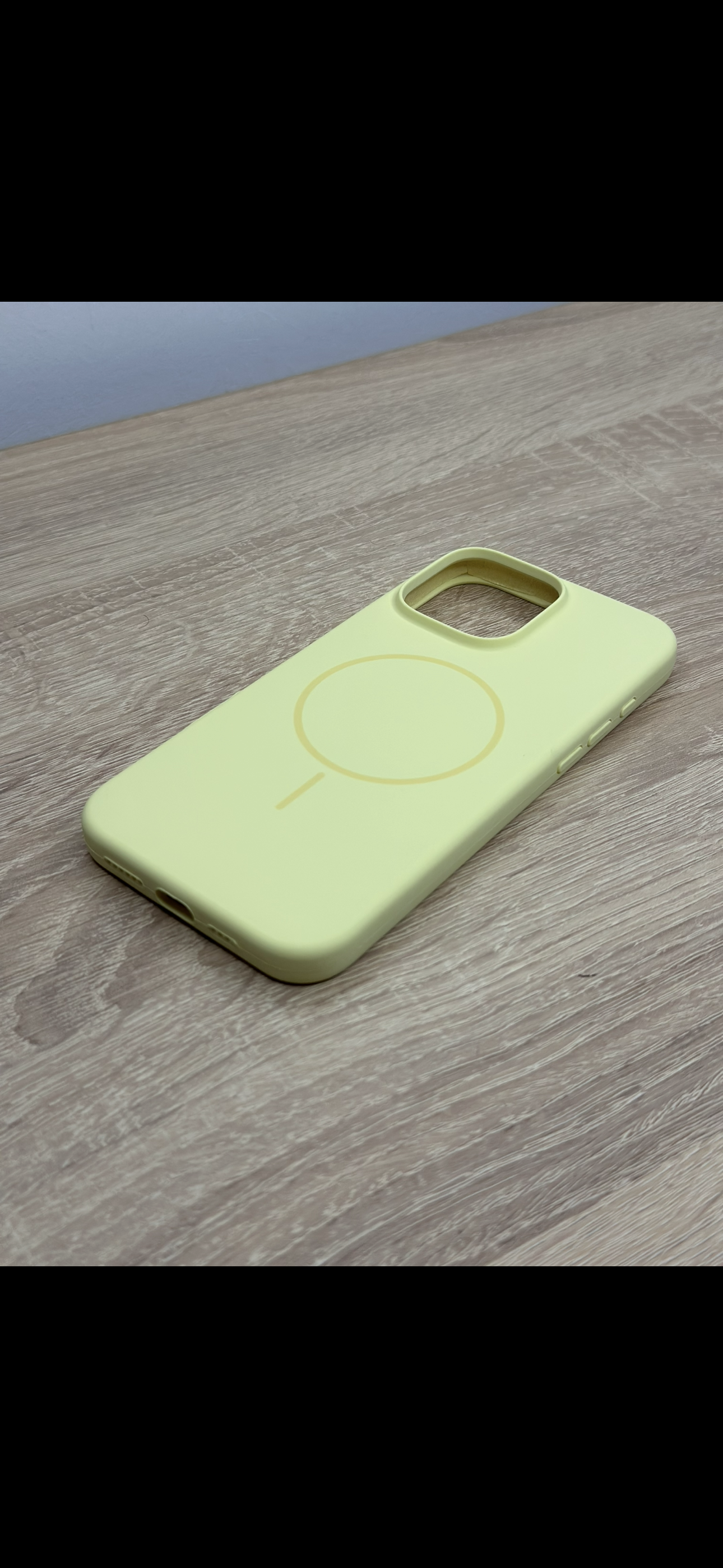 Silicone MagSafe