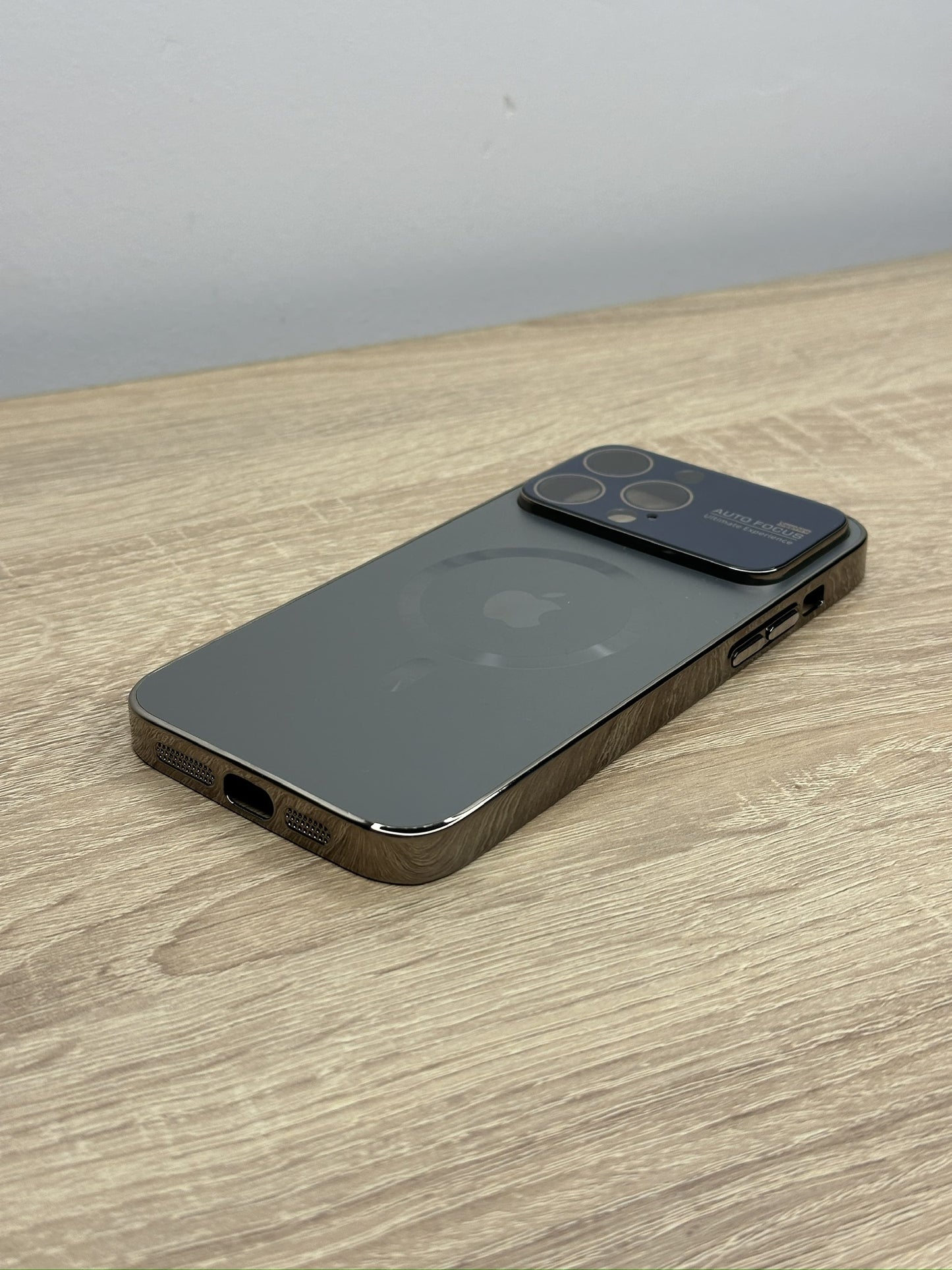 Antichoc auto focus MagSafe