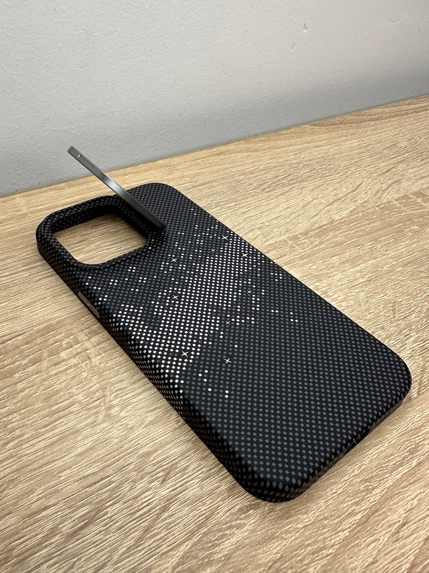 Carbon support MagSafe