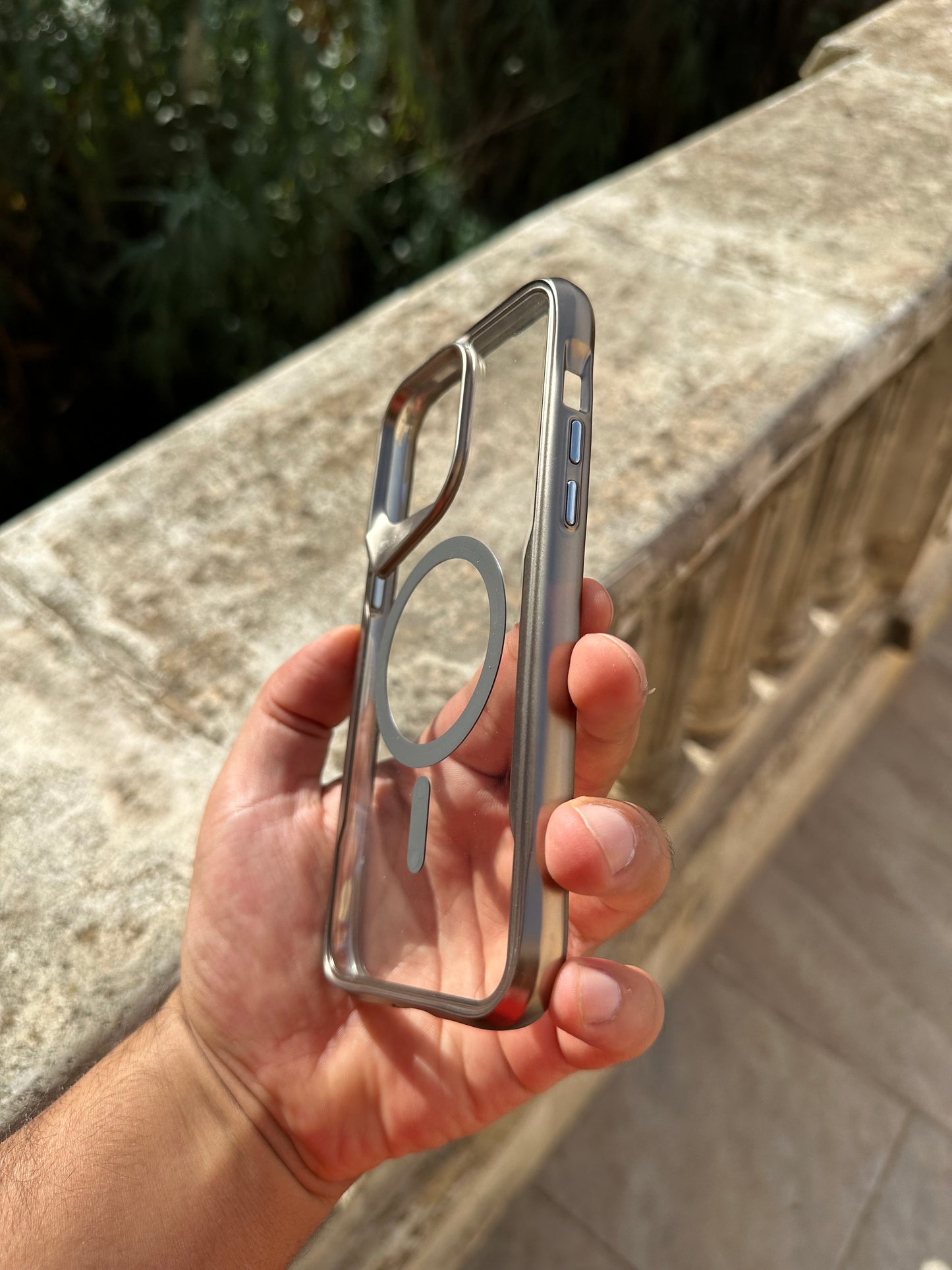 Gear4 MagSafe titanium