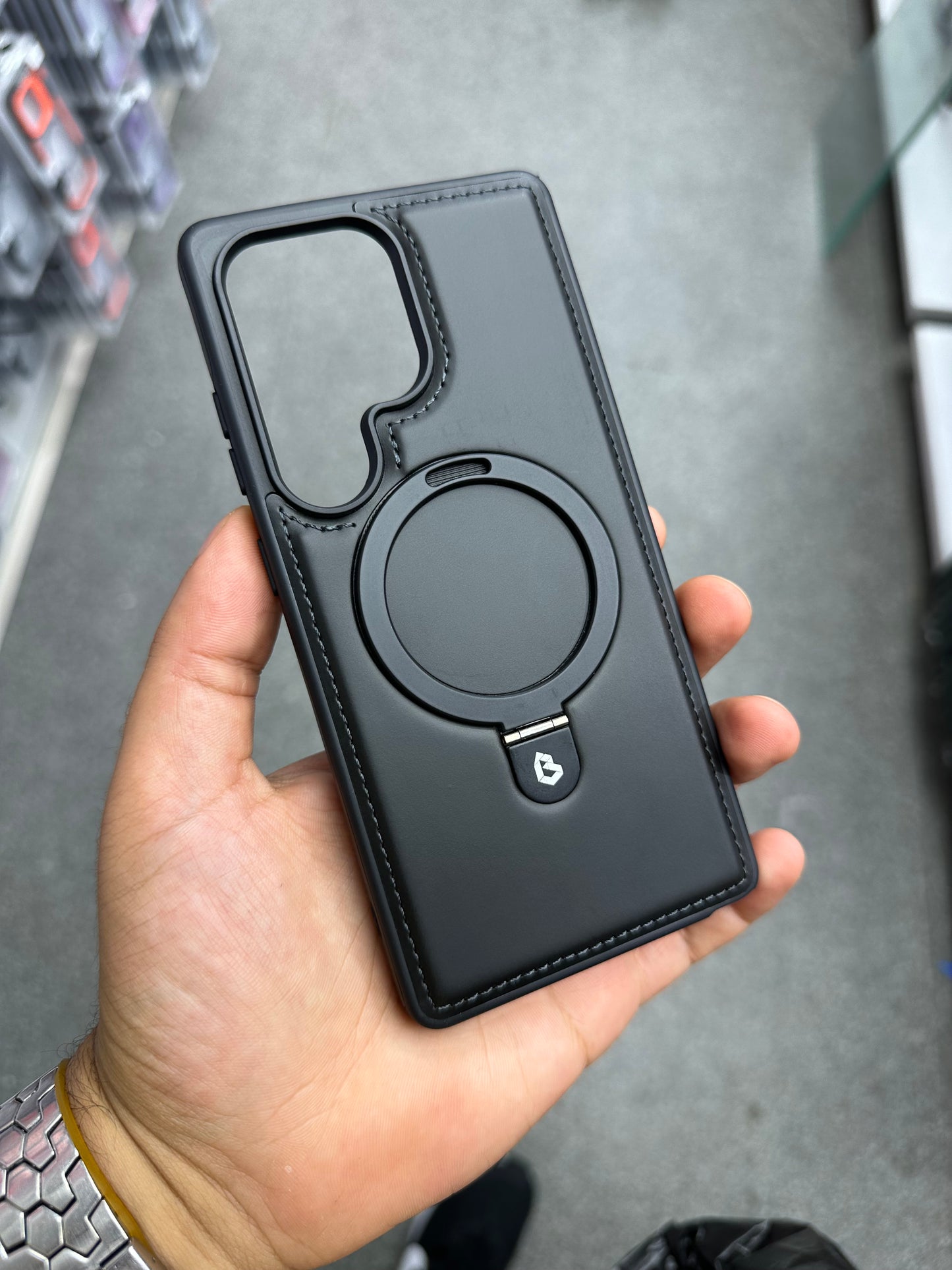 📱 Coque iPhone cuir MagSafe avec support anneau 360°
