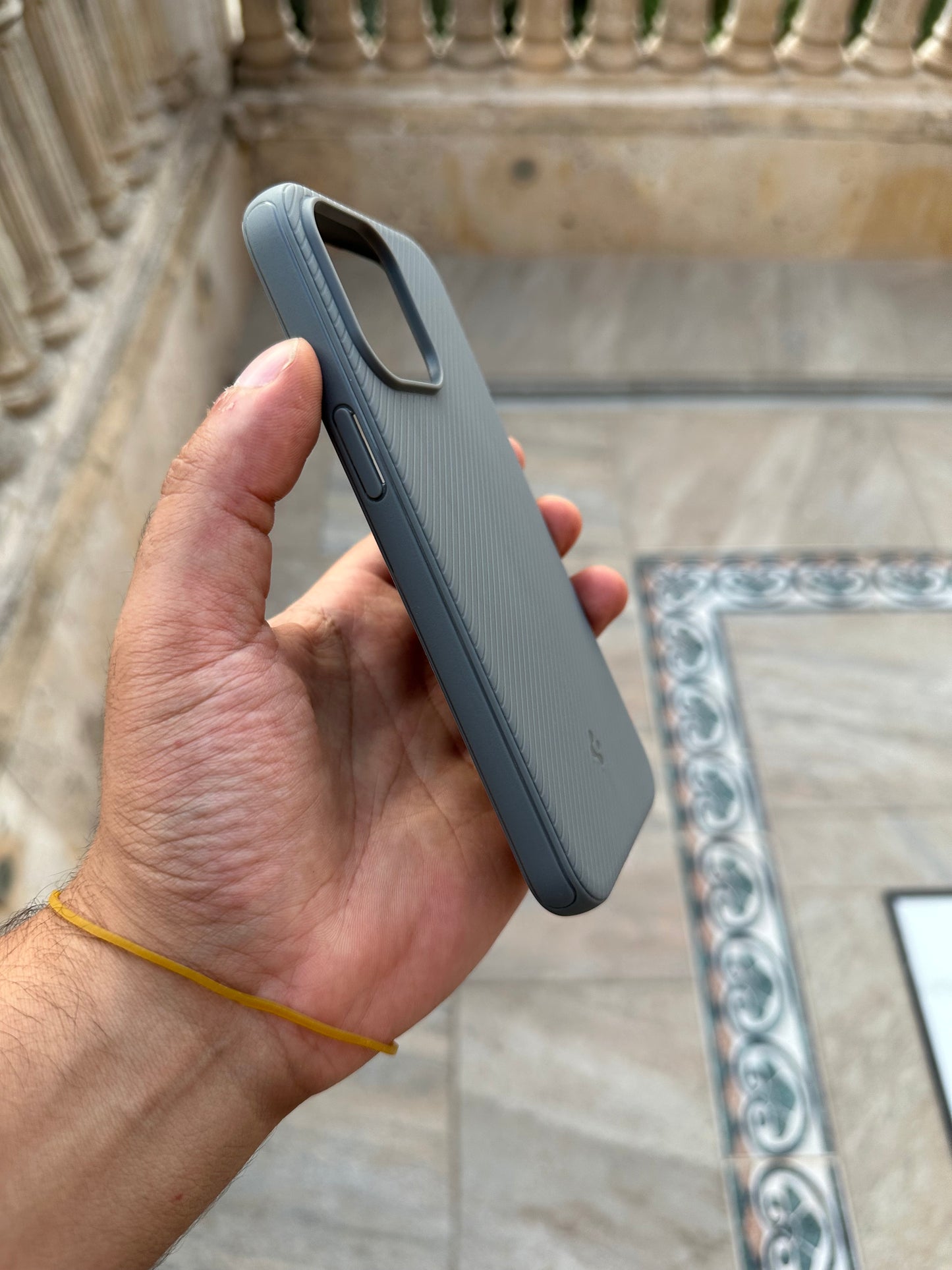 Spigen MagSafe