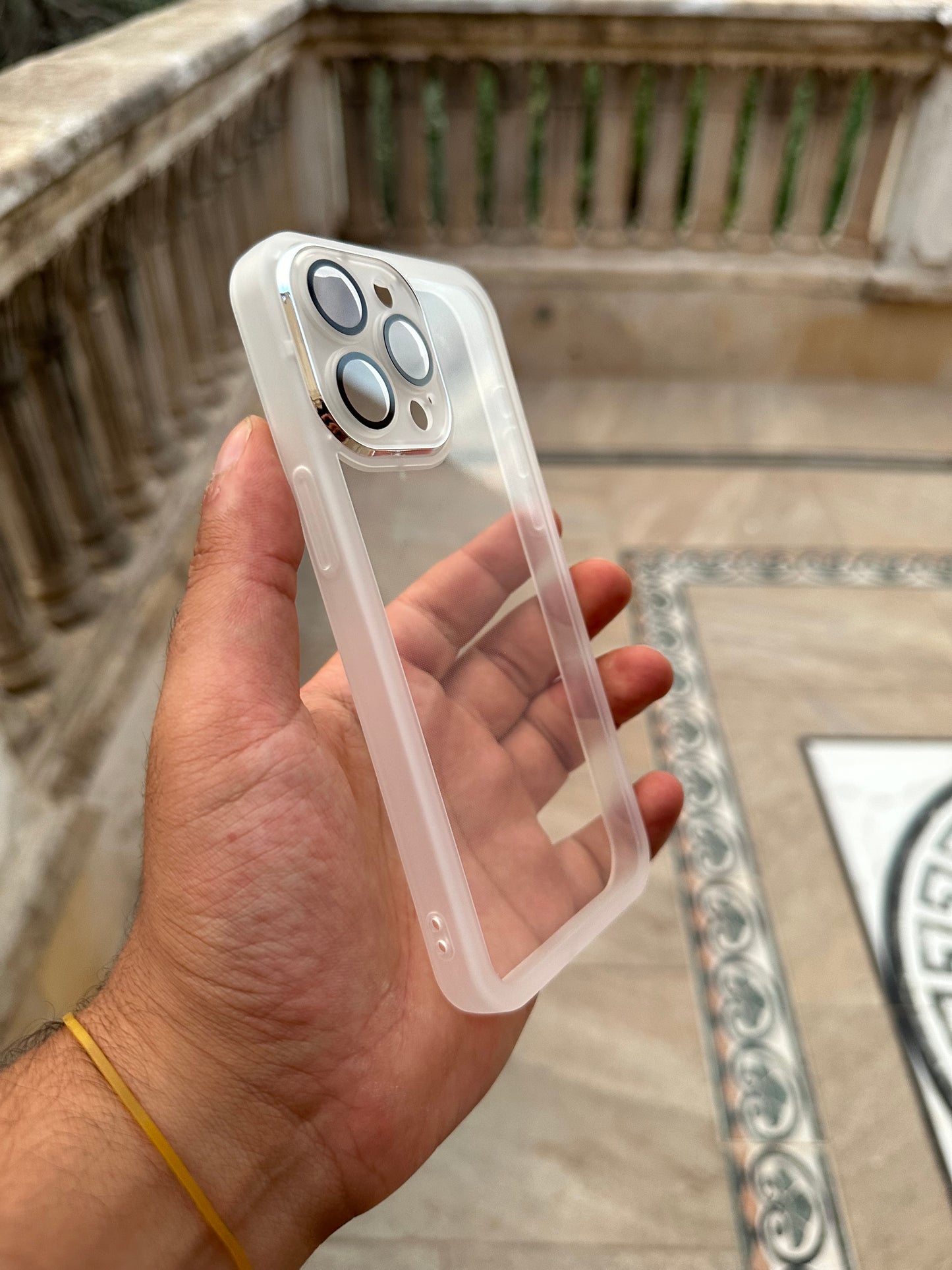 Transparent protection caméra