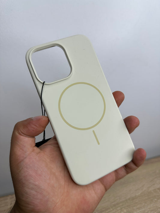 Silicone magsafe