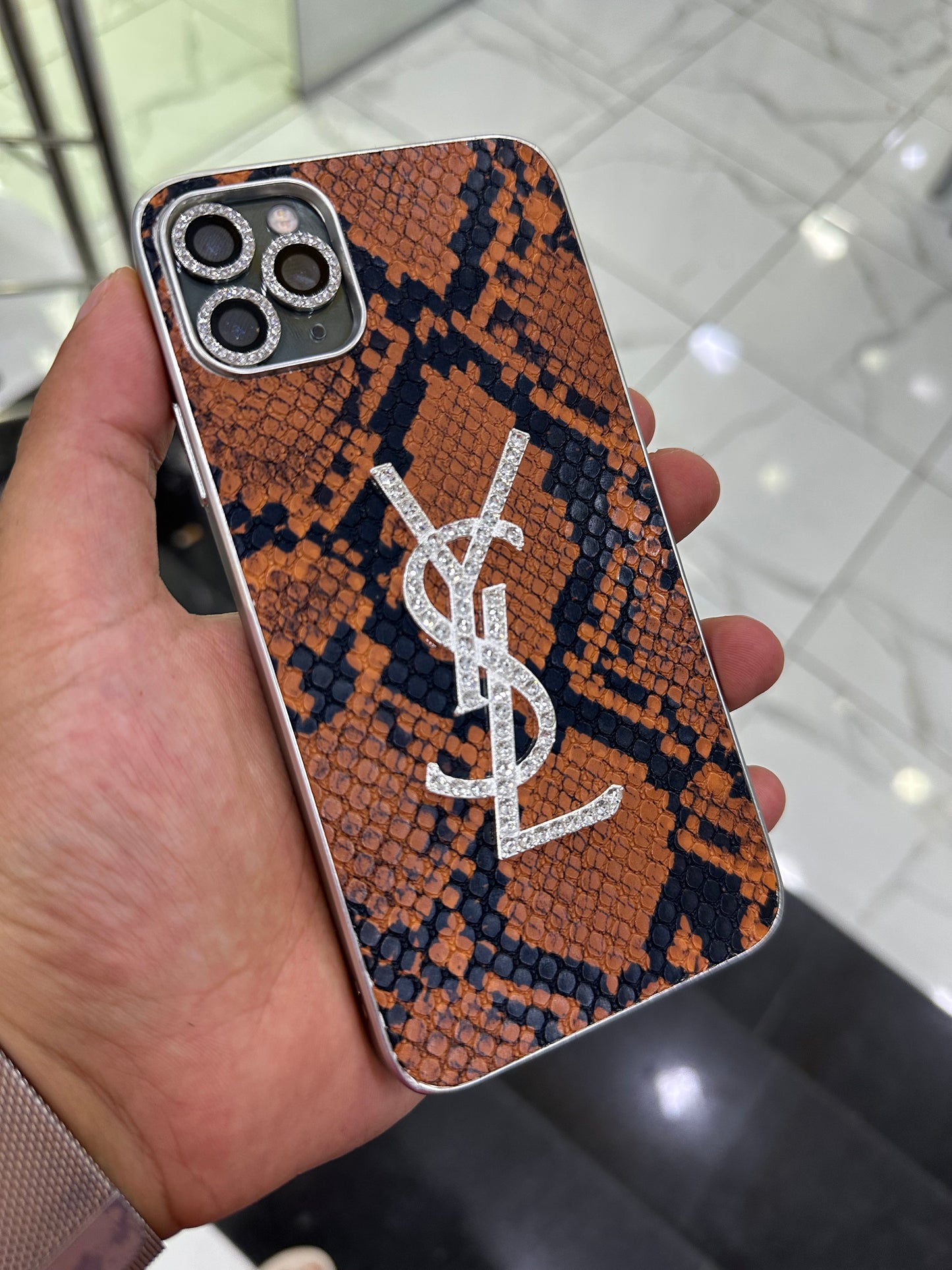 Case Yves sait Laurent