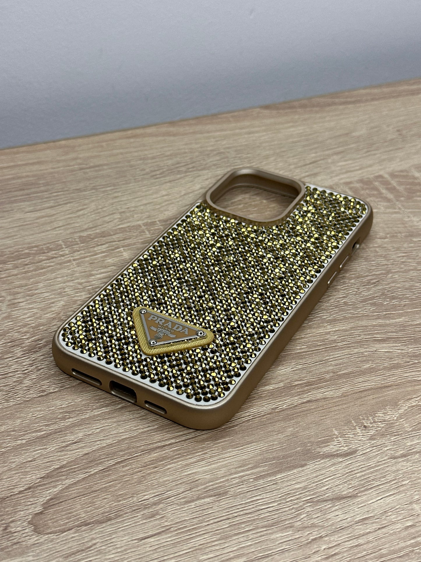 Antichoc Prada gold
