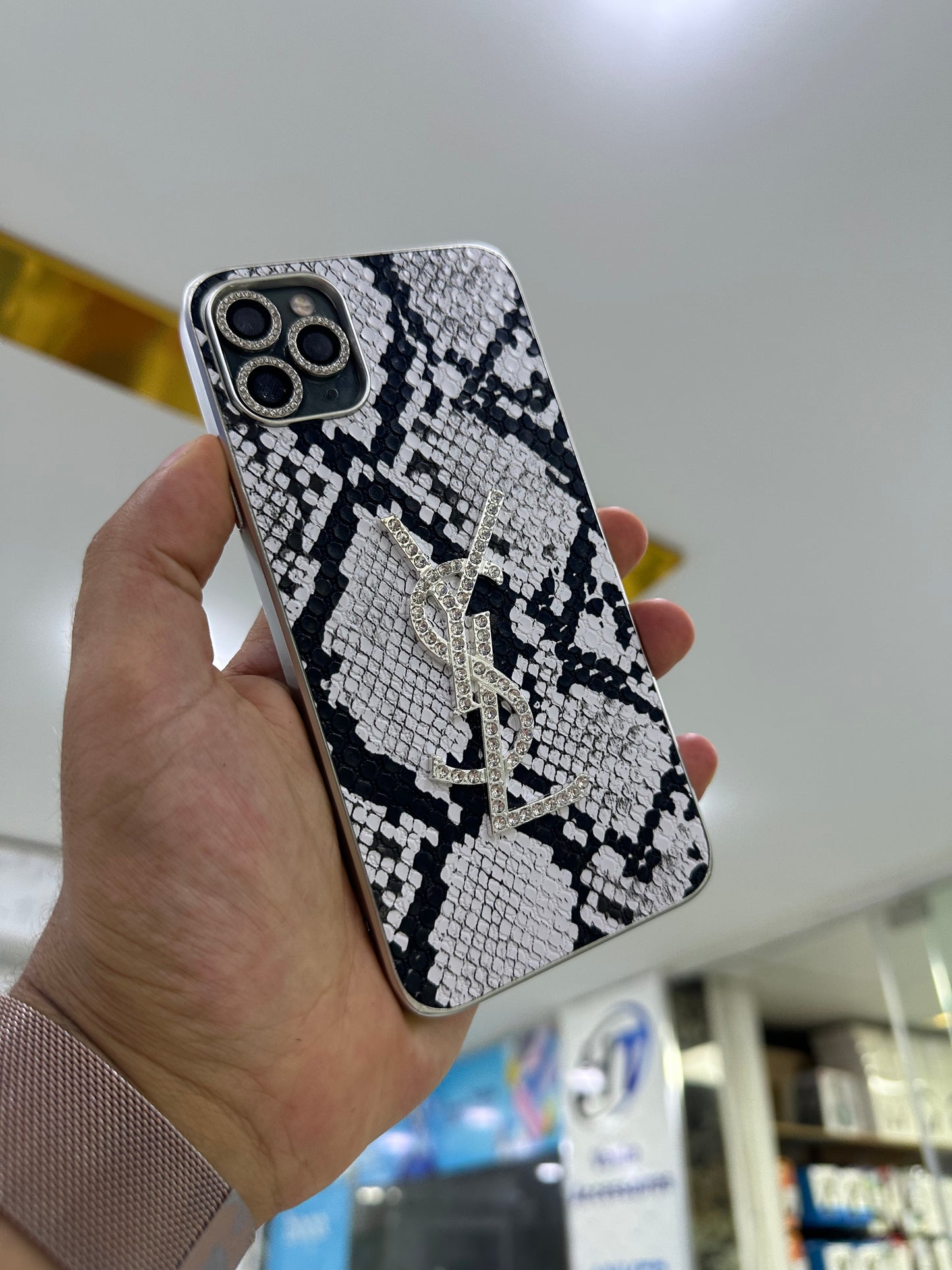 Case Yves sait Laurent