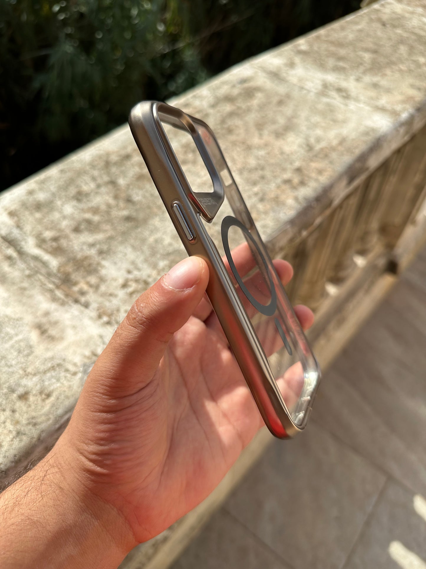 Gear4 MagSafe titanium