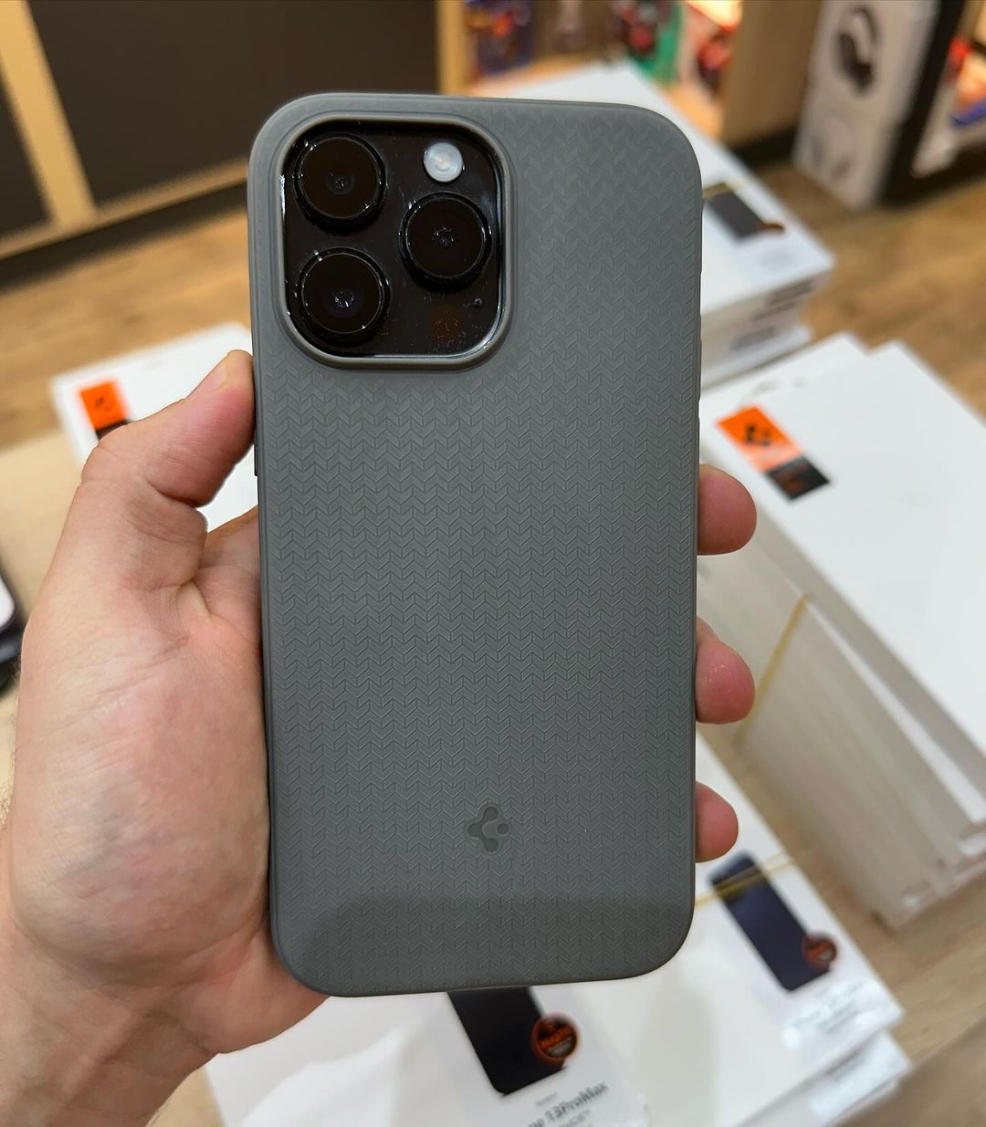 Spigen MagSafe