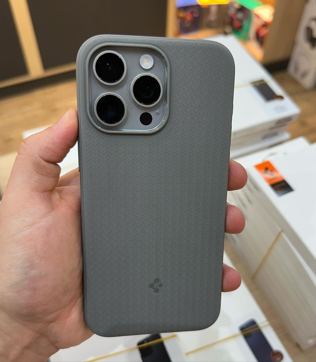 Spigen MagSafe