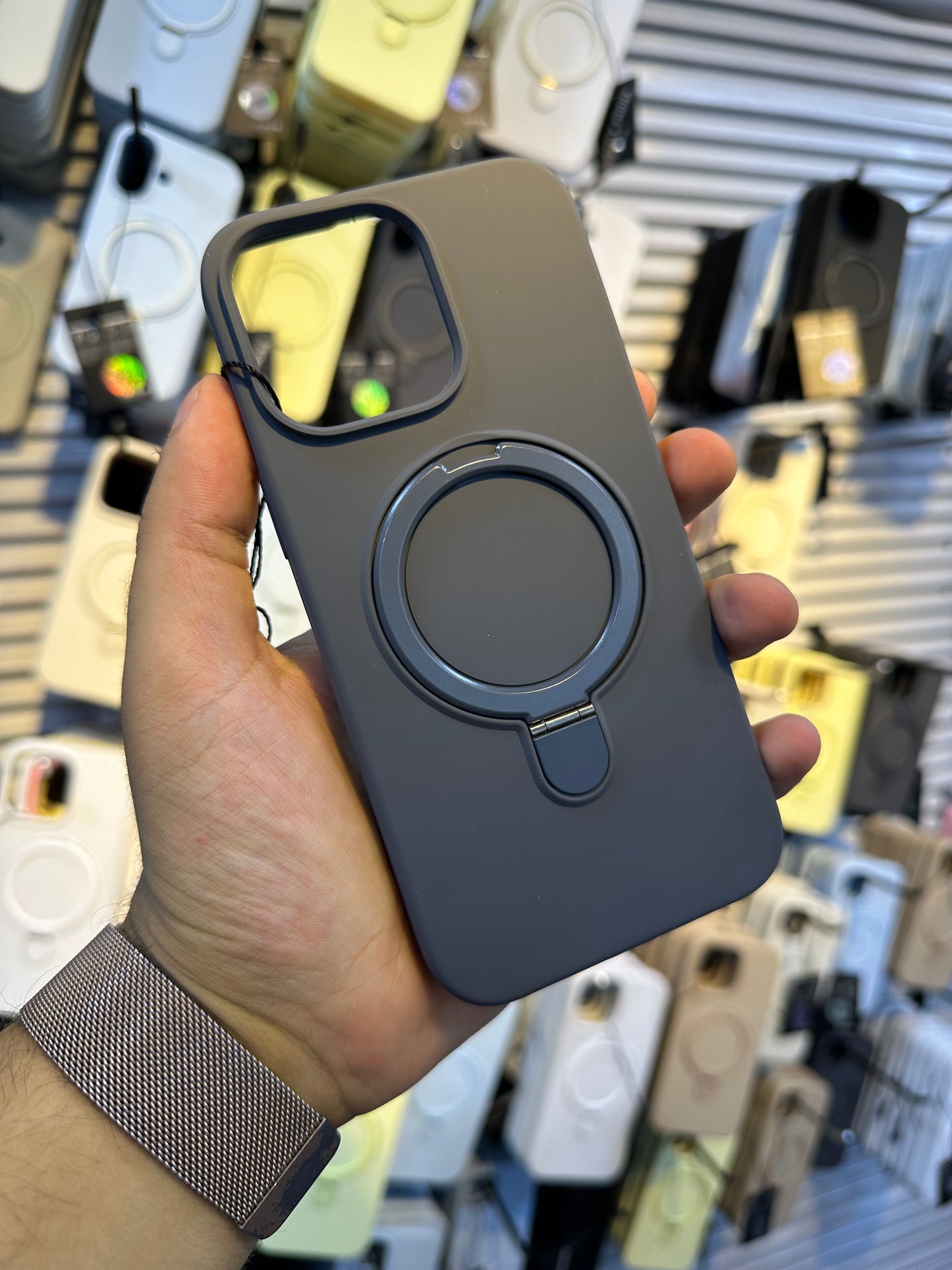 Silicone MagSafe support