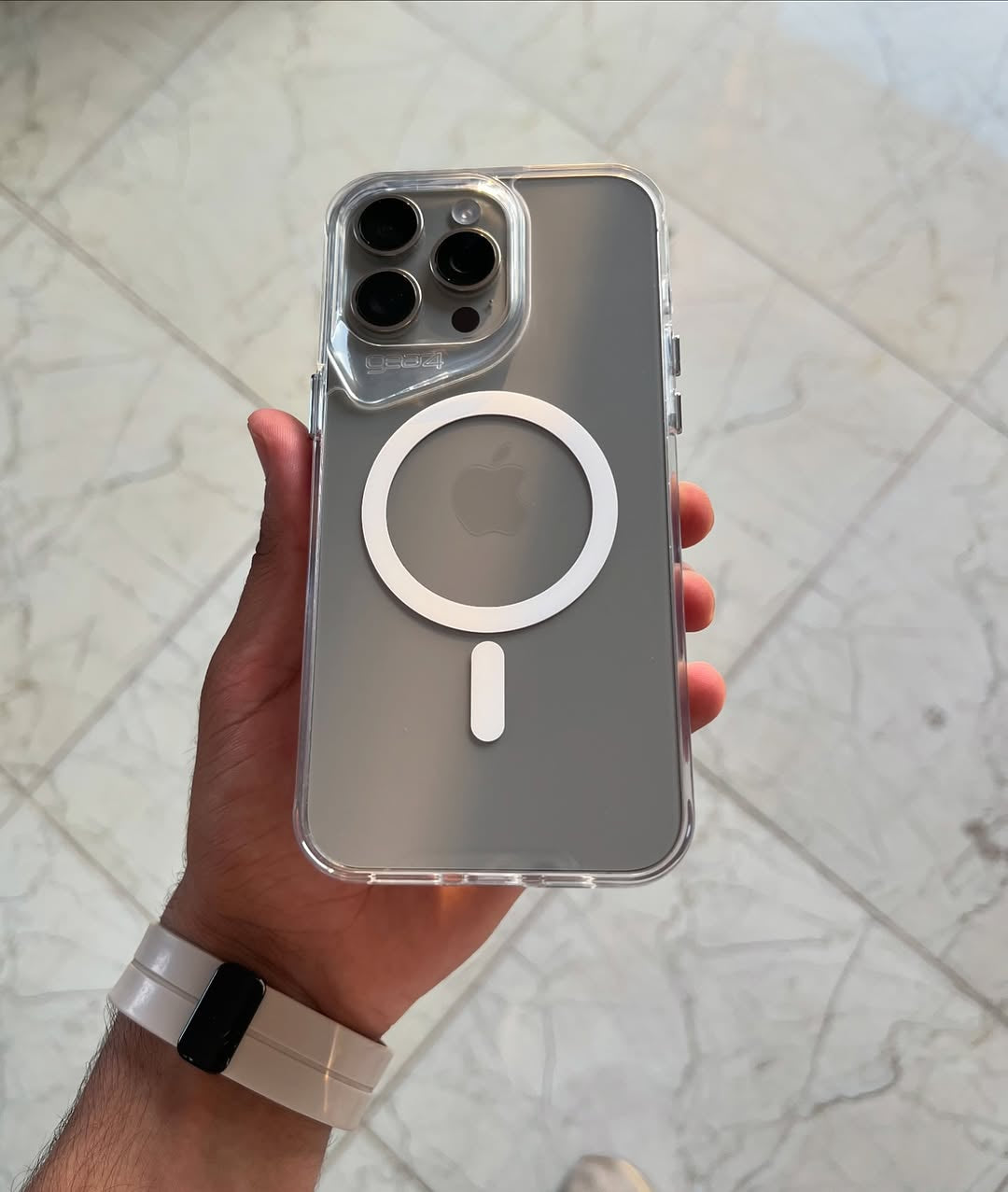 Antichoc GEAR4 transparent magsafe