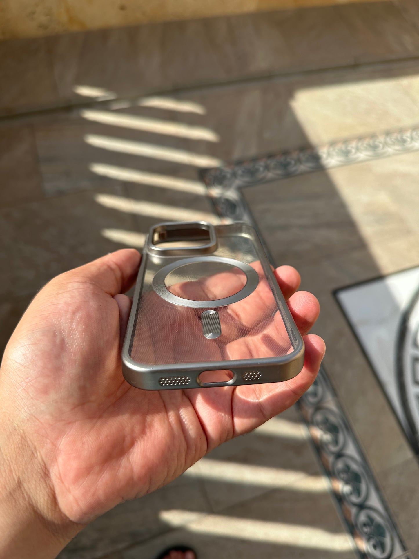 Silicone MagSafe titanium