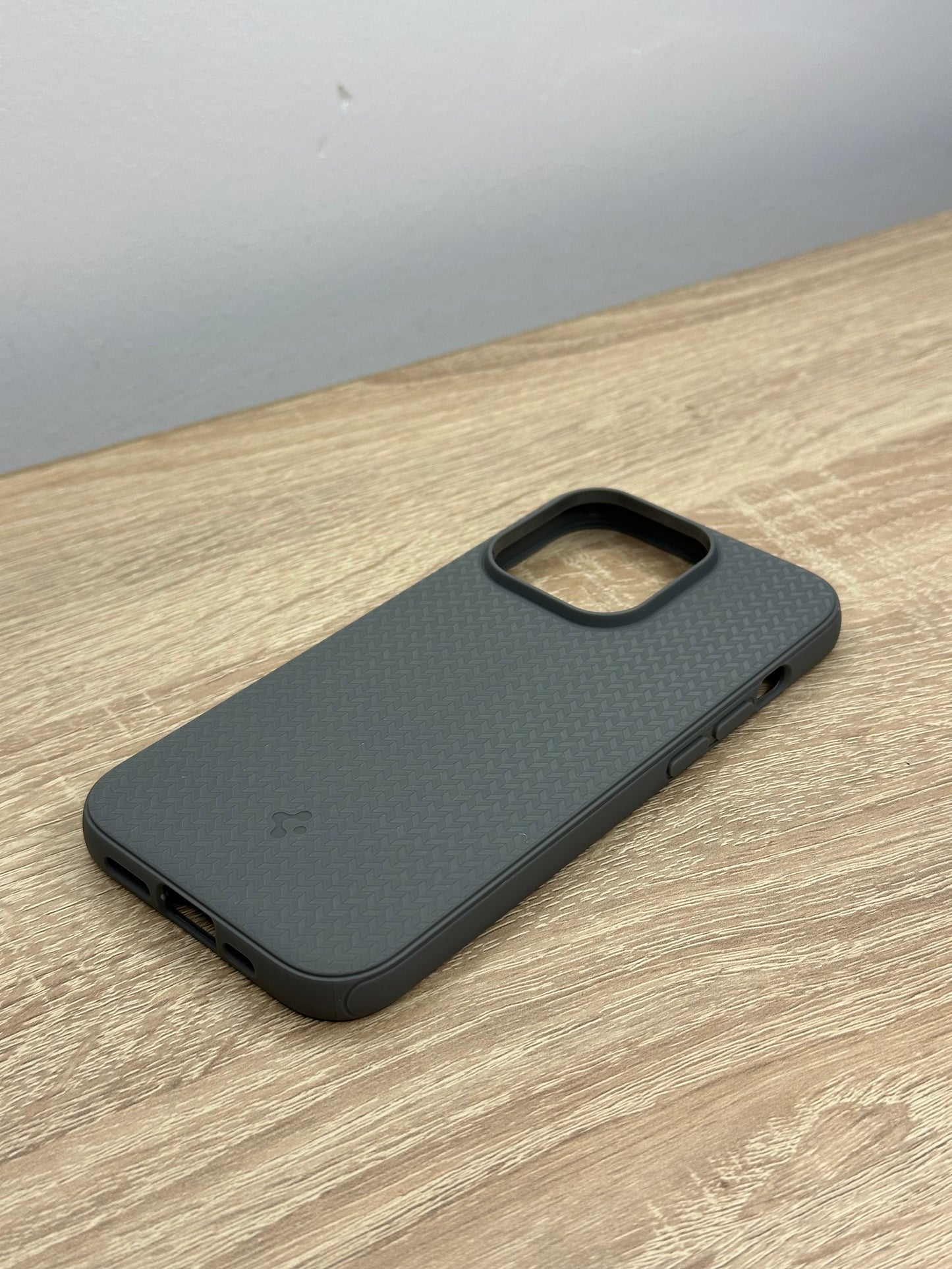 Antichoc Spigen MagSafe