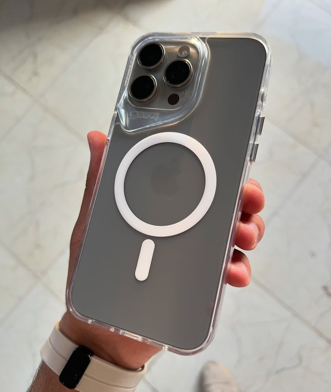 Antichoc GEAR4 transparent magsafe