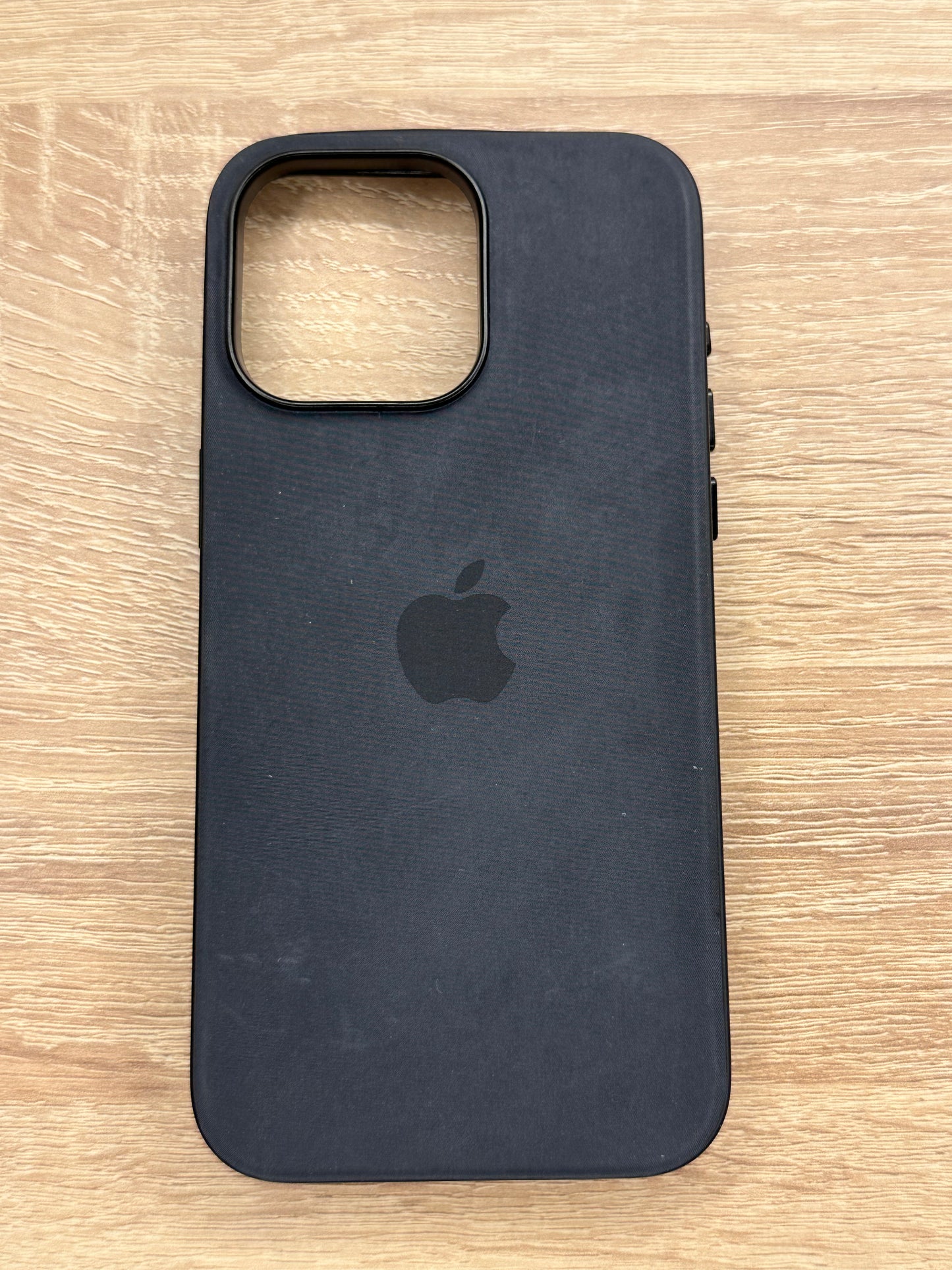 Case Finewoven